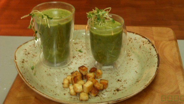 vickys-spinach-soup_article[1].jpg
